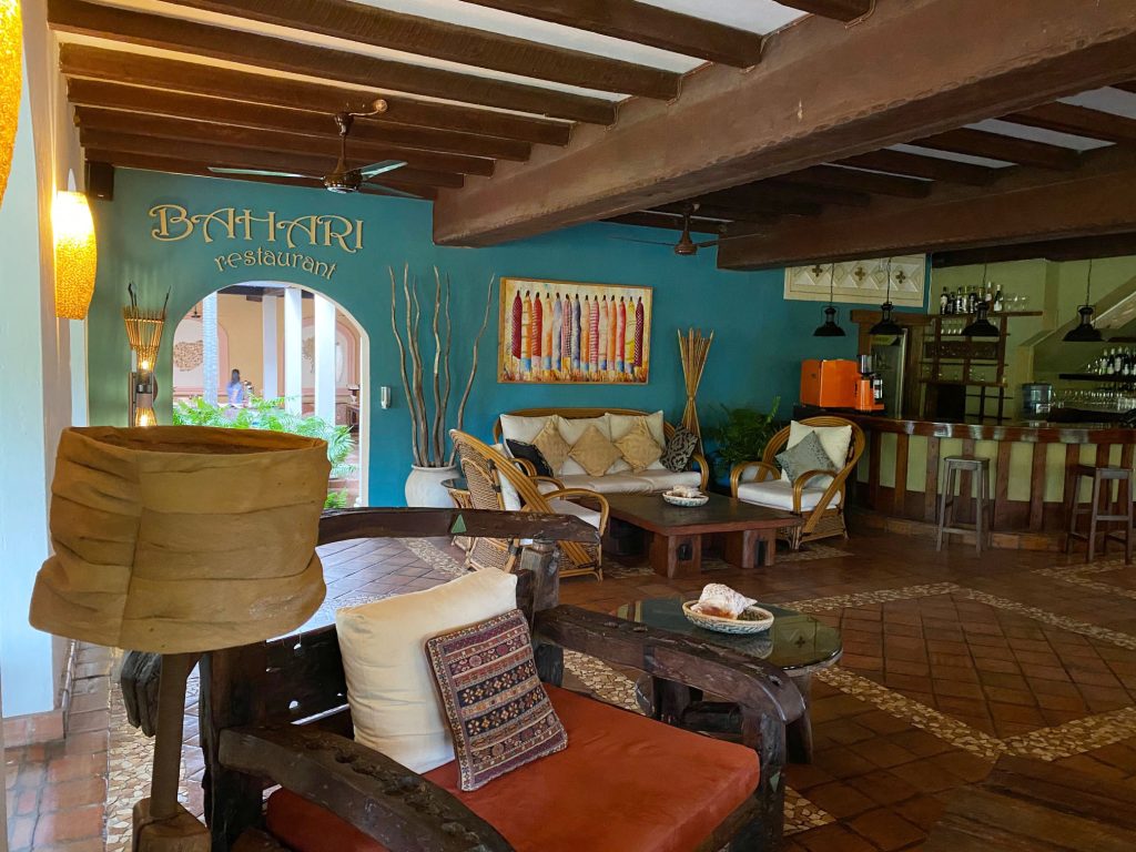 Bahari Lounge 1